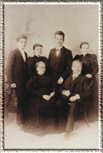 Familie-Heinrich (Groeltern und Mutter von Elisabeth Knossalla)